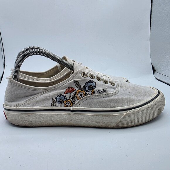 Vans EcoCush Womens Size 9 White Canvas Sneakers Floral Embroidery Casual - Picture 12 of 13